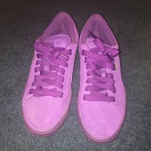Purple pumas